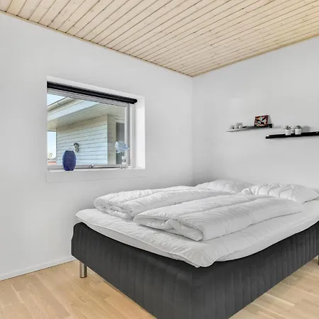 Awesome In Skarup Fyn With 4 Bedrooms 펜션 *