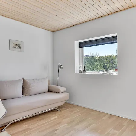 Awesome In Skarup Fyn With 4 Bedrooms 펜션 Skarupore
